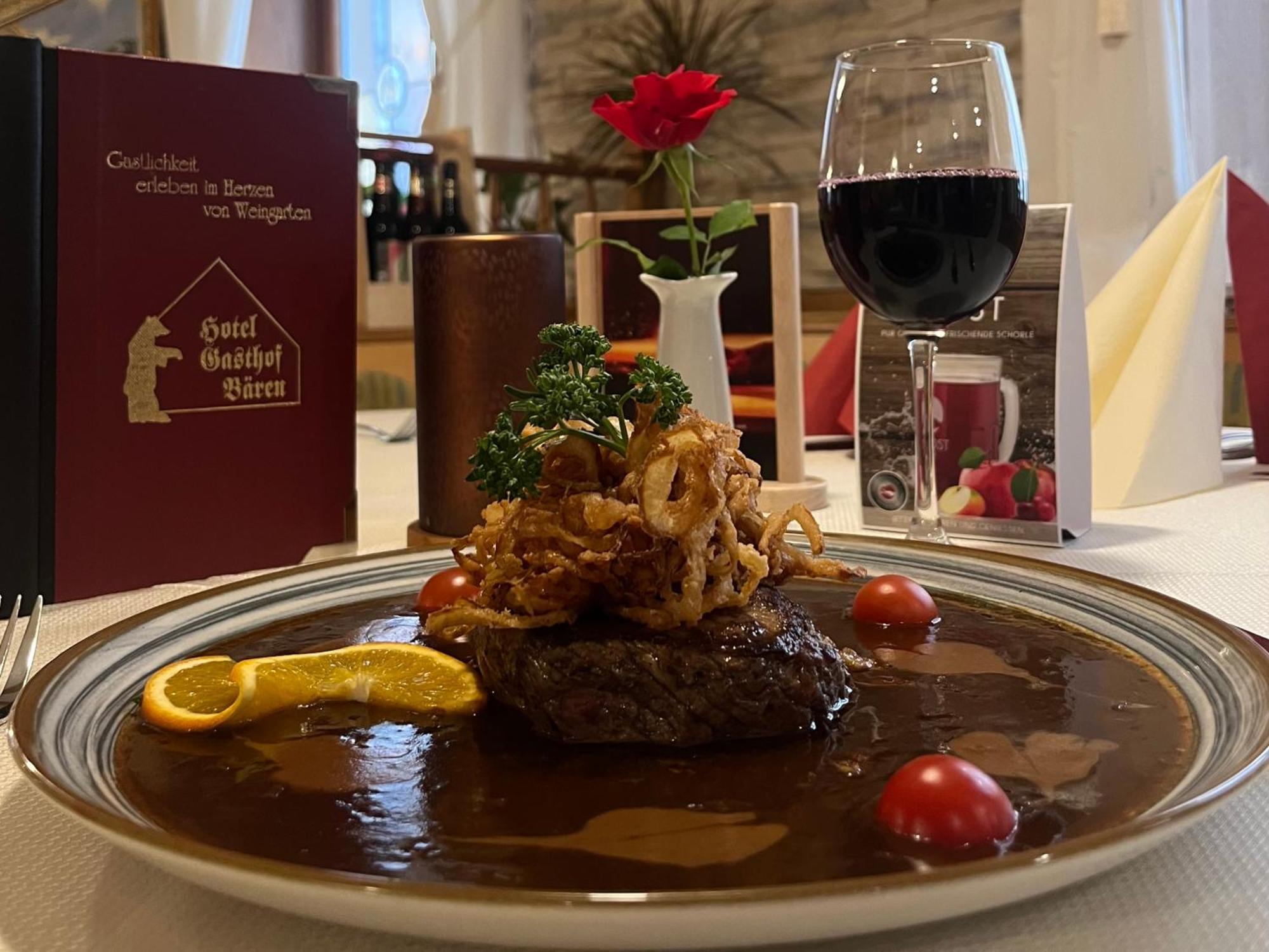 Hotel Gasthof Baeren Вайнгартен Екстериор снимка