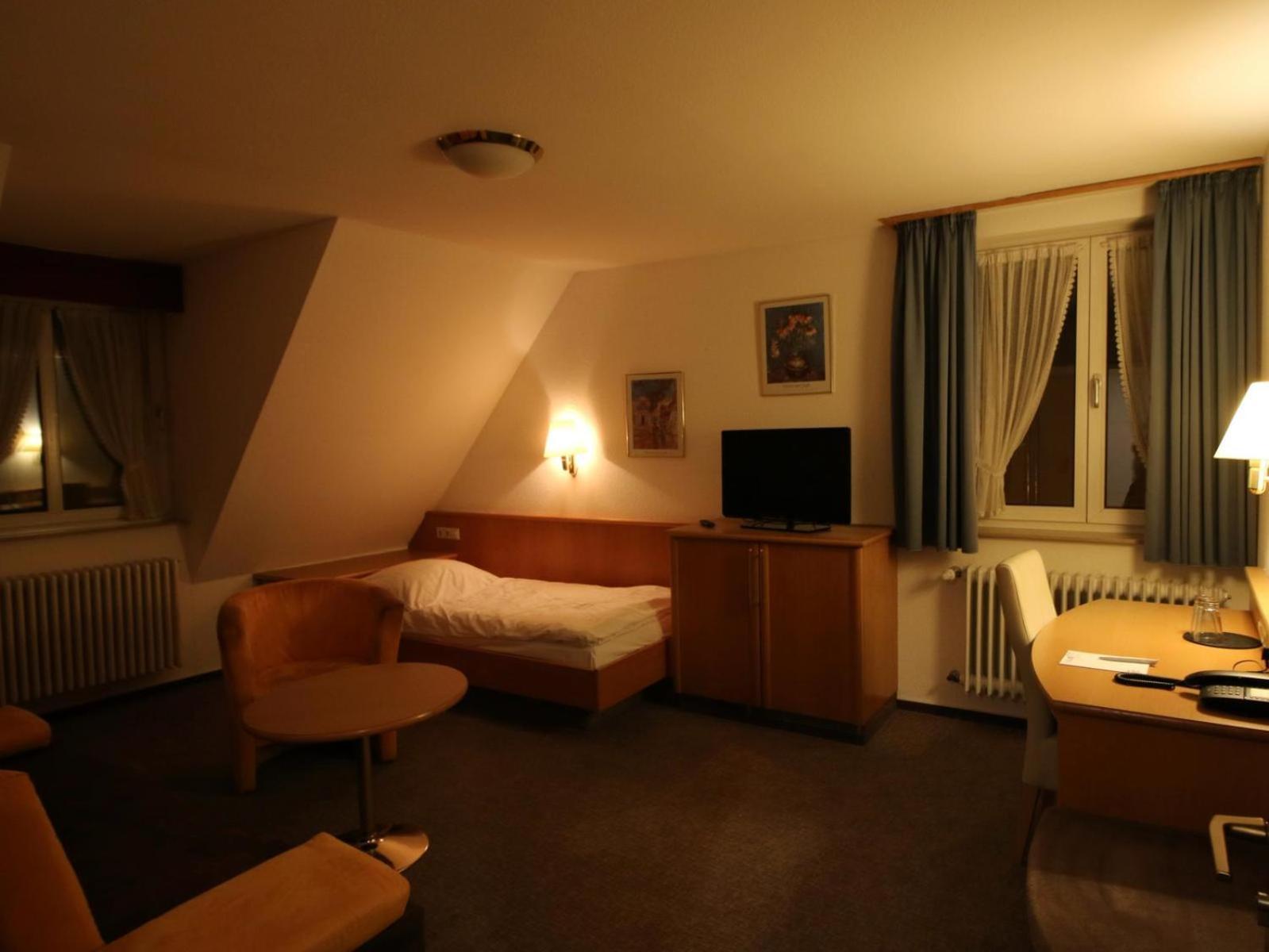 Hotel Gasthof Baeren Вайнгартен Екстериор снимка