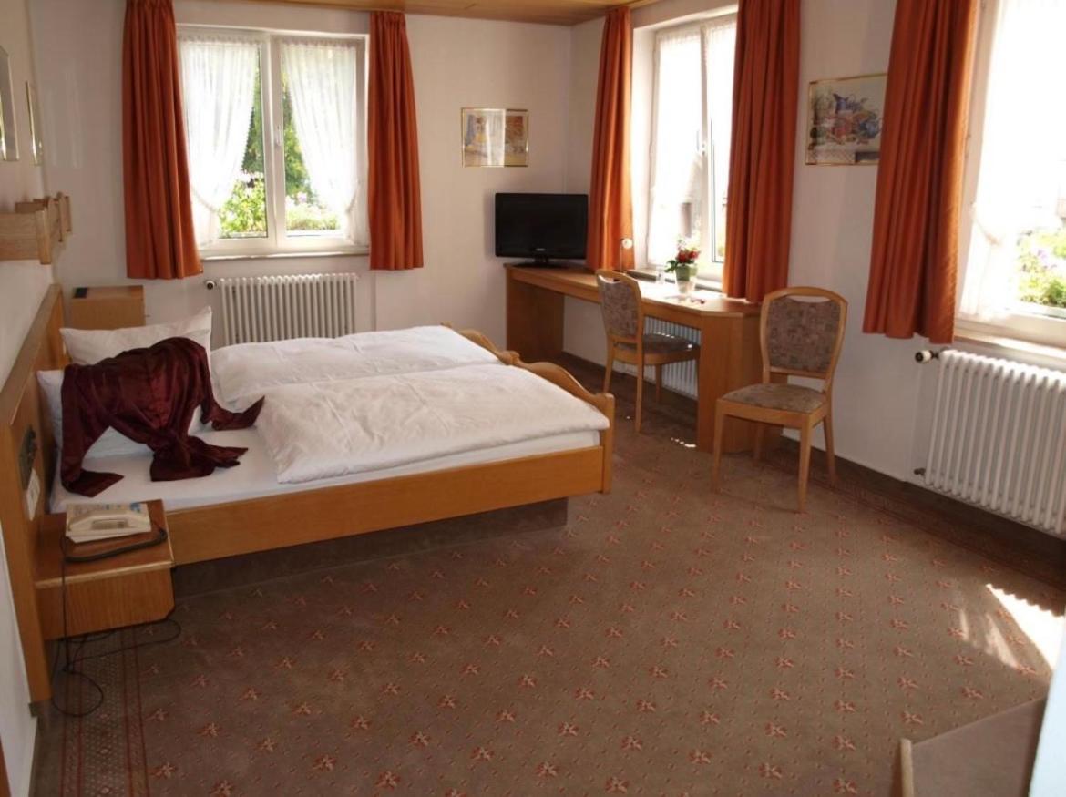 Hotel Gasthof Baeren Вайнгартен Екстериор снимка