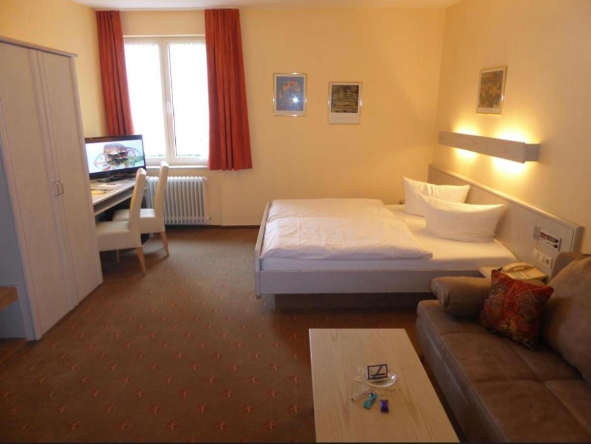 Hotel Gasthof Baeren Вайнгартен Екстериор снимка