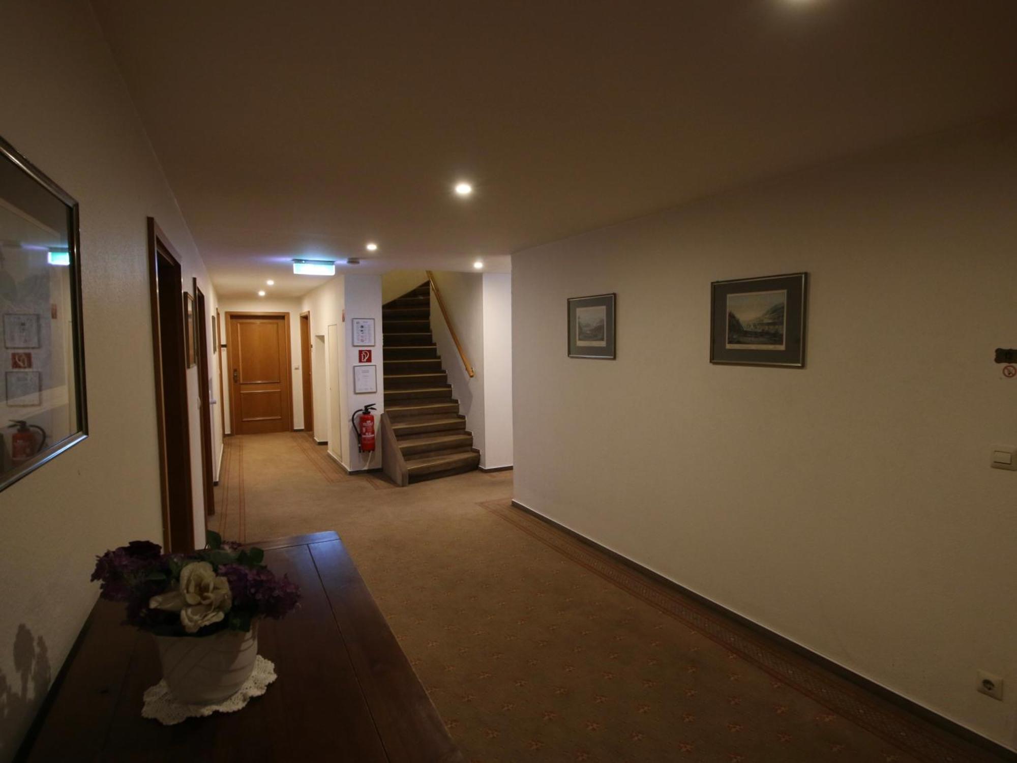 Hotel Gasthof Baeren Вайнгартен Екстериор снимка
