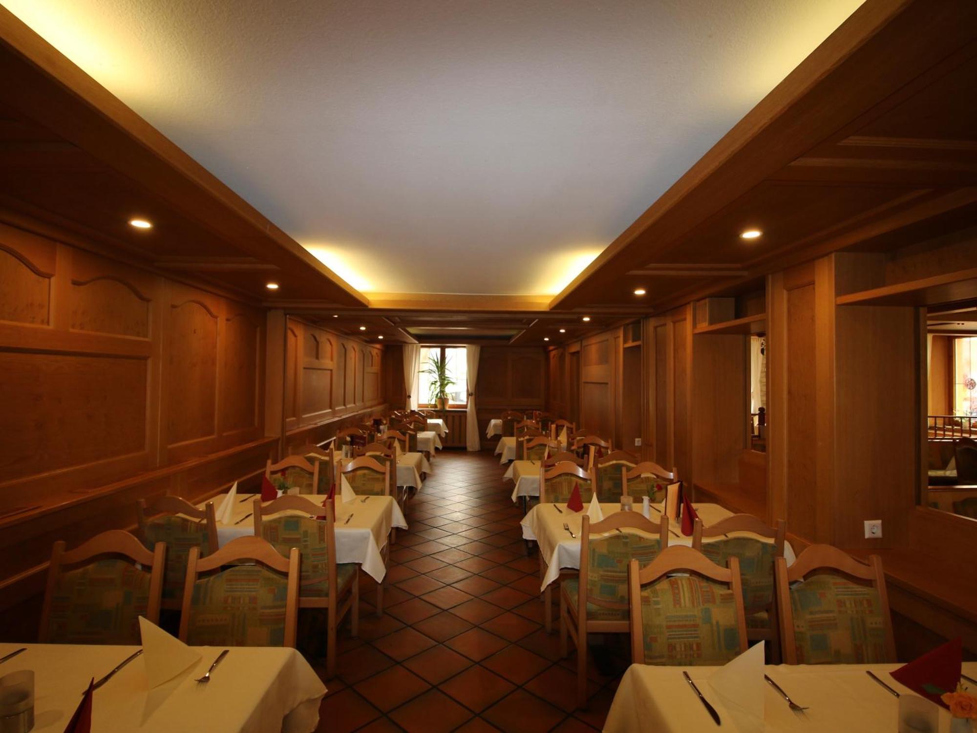 Hotel Gasthof Baeren Вайнгартен Екстериор снимка