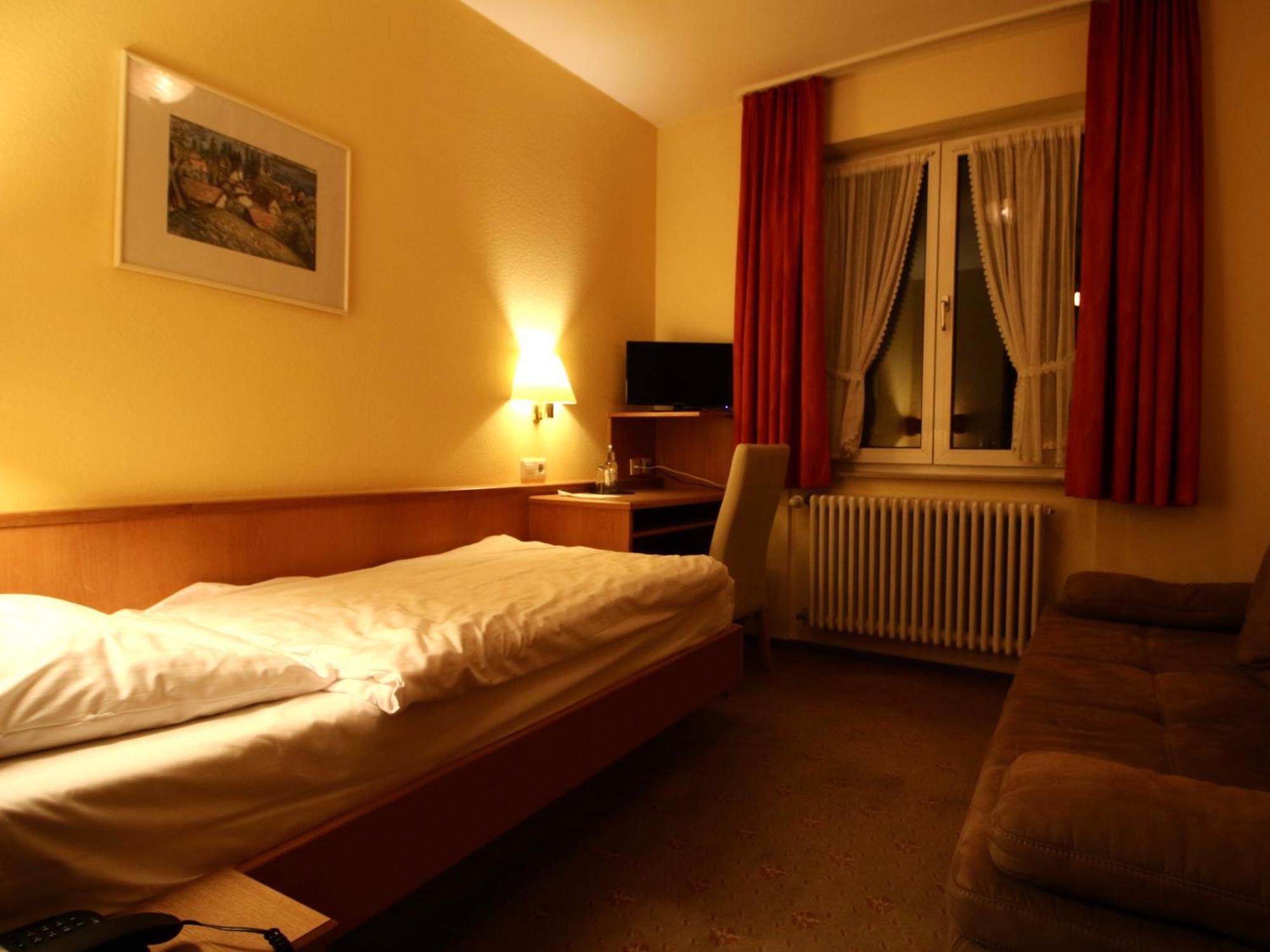Hotel Gasthof Baeren Вайнгартен Екстериор снимка